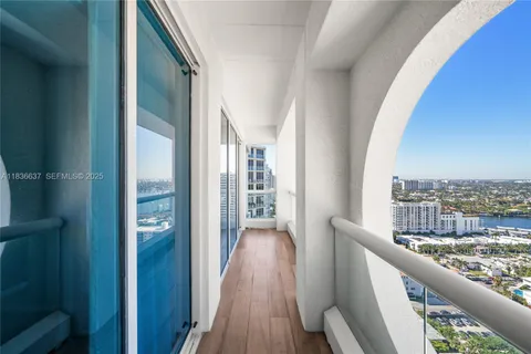 $1,434,900 | 551 North Fort Lauderdale Beach Boulevard, Unit R2205, Fort Lauderdale, FL 33304