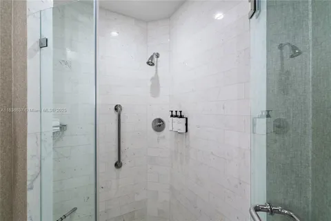 $1,434,900 | 551 North Fort Lauderdale Beach Boulevard, Unit R2205, Fort Lauderdale, FL 33304