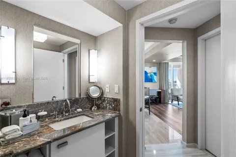 $1,434,900 | 551 North Fort Lauderdale Beach Boulevard, Unit R2205, Fort Lauderdale, FL 33304