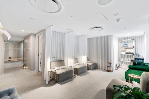 $1,434,900 | 551 North Fort Lauderdale Beach Boulevard, Unit R2205, Fort Lauderdale, FL 33304