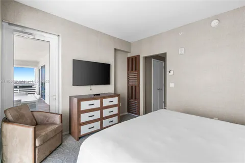 $1,434,900 | 551 North Fort Lauderdale Beach Boulevard, Unit R2205, Fort Lauderdale, FL 33304