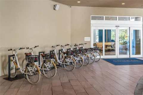$1,434,900 | 551 North Fort Lauderdale Beach Boulevard, Unit R2205, Fort Lauderdale, FL 33304