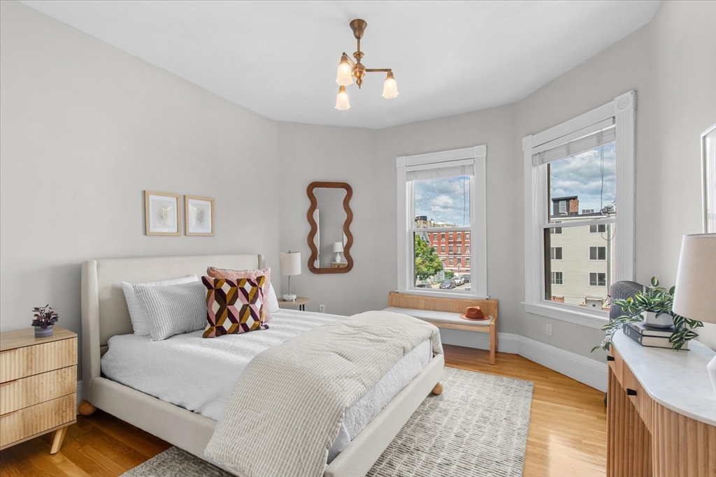 9 Verndale Street, Unit 2 Brookline, MA 02446 - Photo 20 of 39