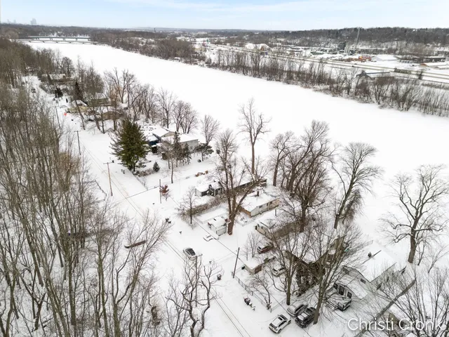 $210,000 | 3779 Willow Drive Northeast, Grand Rapids, MI 49525