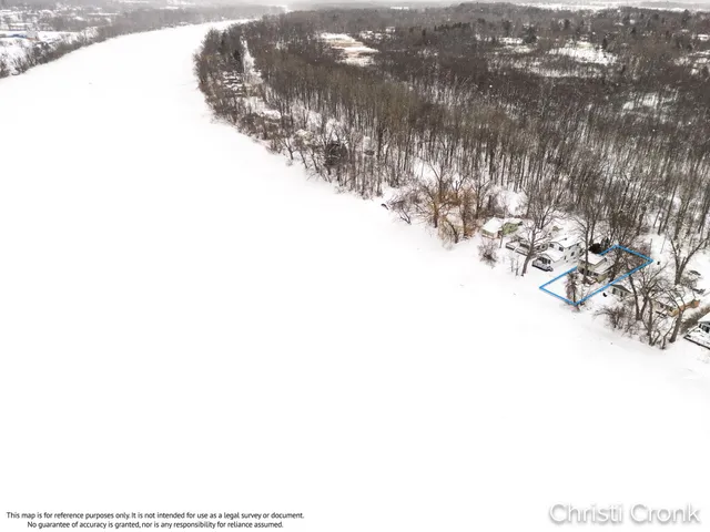 $210,000 | 3779 Willow Drive Northeast, Grand Rapids, MI 49525