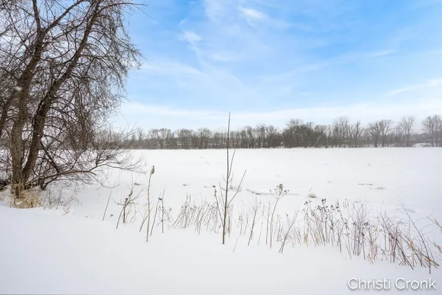 $210,000 | 3779 Willow Drive Northeast, Grand Rapids, MI 49525