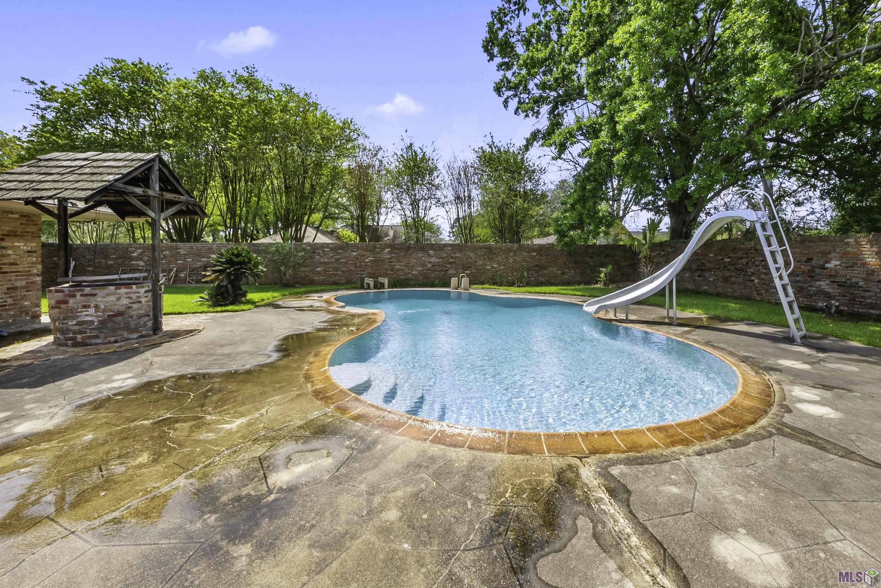 12486 Lockhaven Avenue Baton Rouge, LA 70815 - Photo 1 of 5