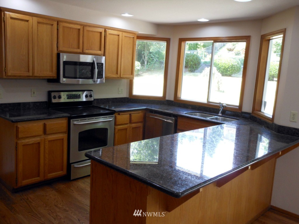 509 223rd Place Southeast Bothell, WA 98021 - Photo 7 of 15