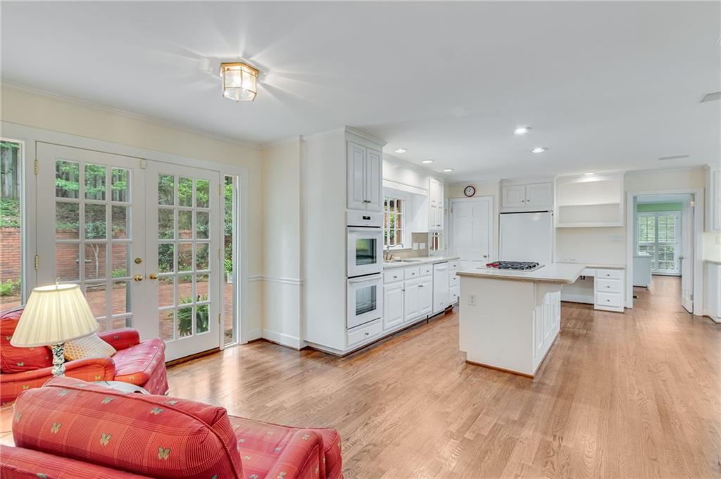 2626 Club Drive Gainesville, GA 30506 - Photo 46 of 71 a living room with furniture and a large window