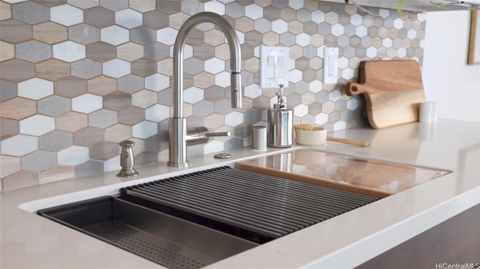 44-652 Kaneohe Bay Drive, Unit A Kaneohe, HI 96744 - Photo 13 of 25