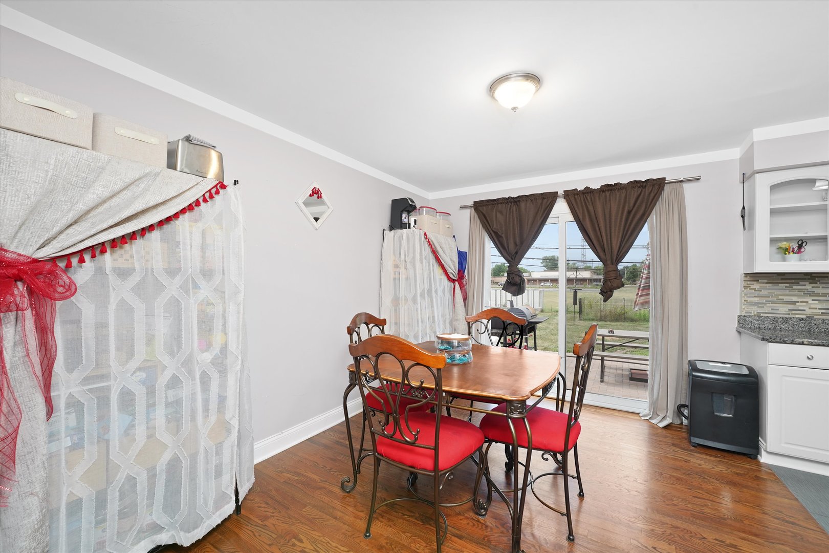 18214 Locust Street Lansing, IL 60438 - Photo 10 of 21 Gallery Image 10