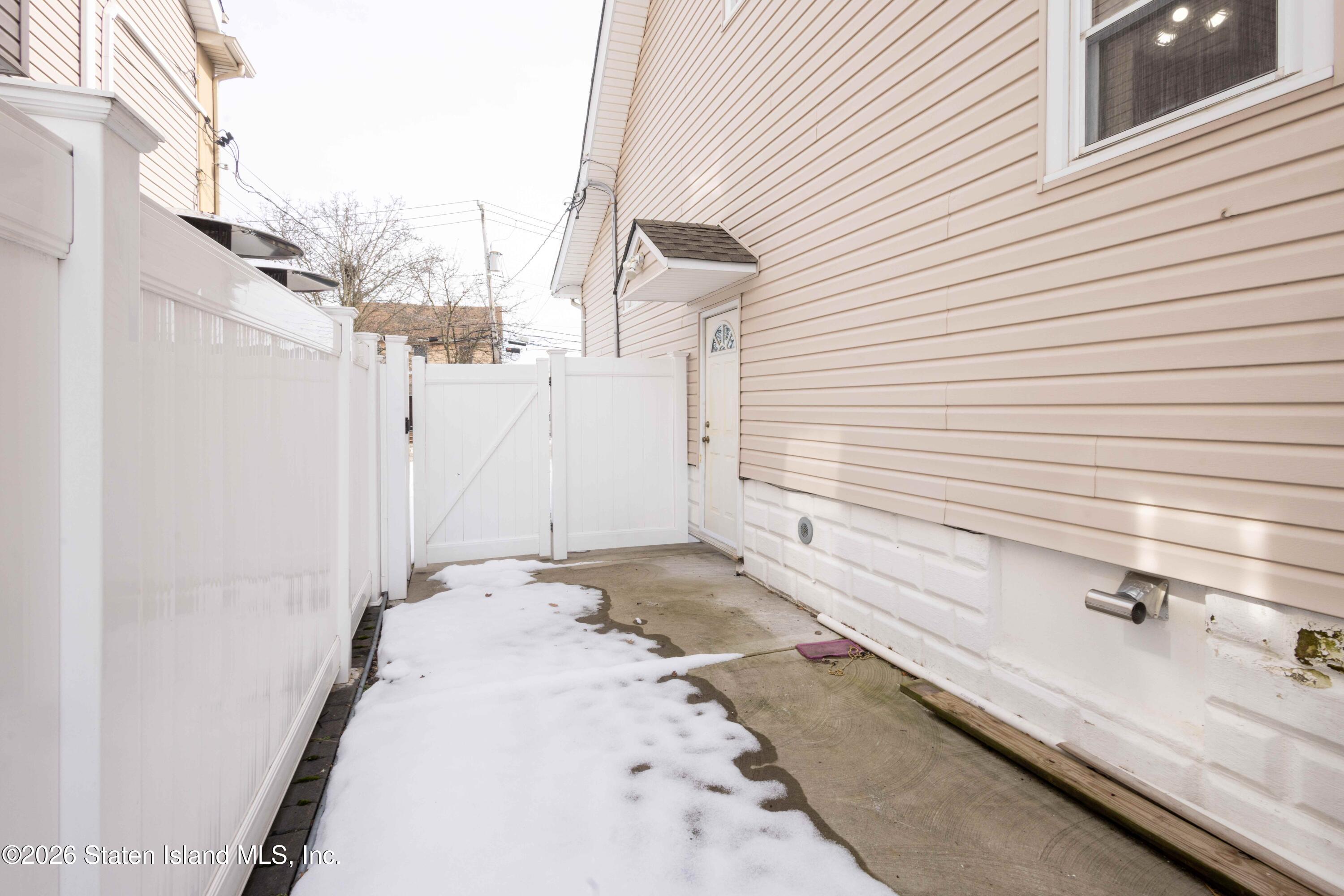 664 Annadale Road Staten Island, NY 10312 - Photo 39 of 43 6F1A4920
