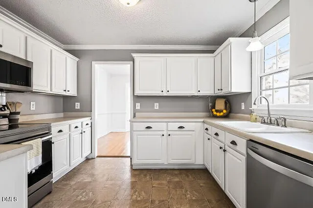 $454,900 | 6733 Oviedo Drive, Raleigh, NC 27603