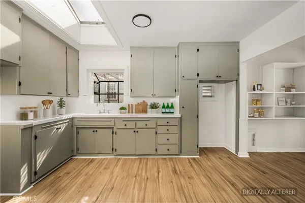 $749,000 | 3702 Grand Avenue, Huntington Park, CA 90255