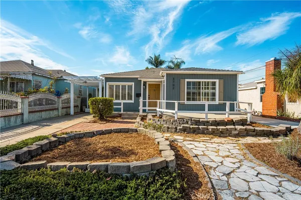 $749,000 | 3702 Grand Avenue, Huntington Park, CA 90255