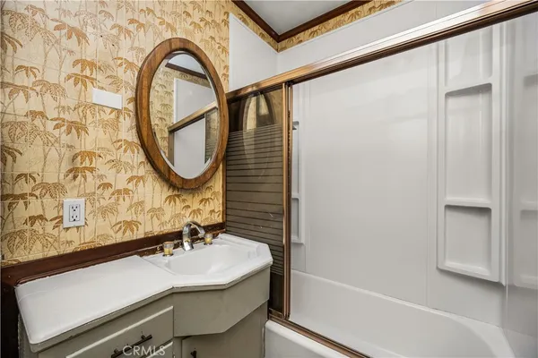 $749,000 | 3702 Grand Avenue, Huntington Park, CA 90255