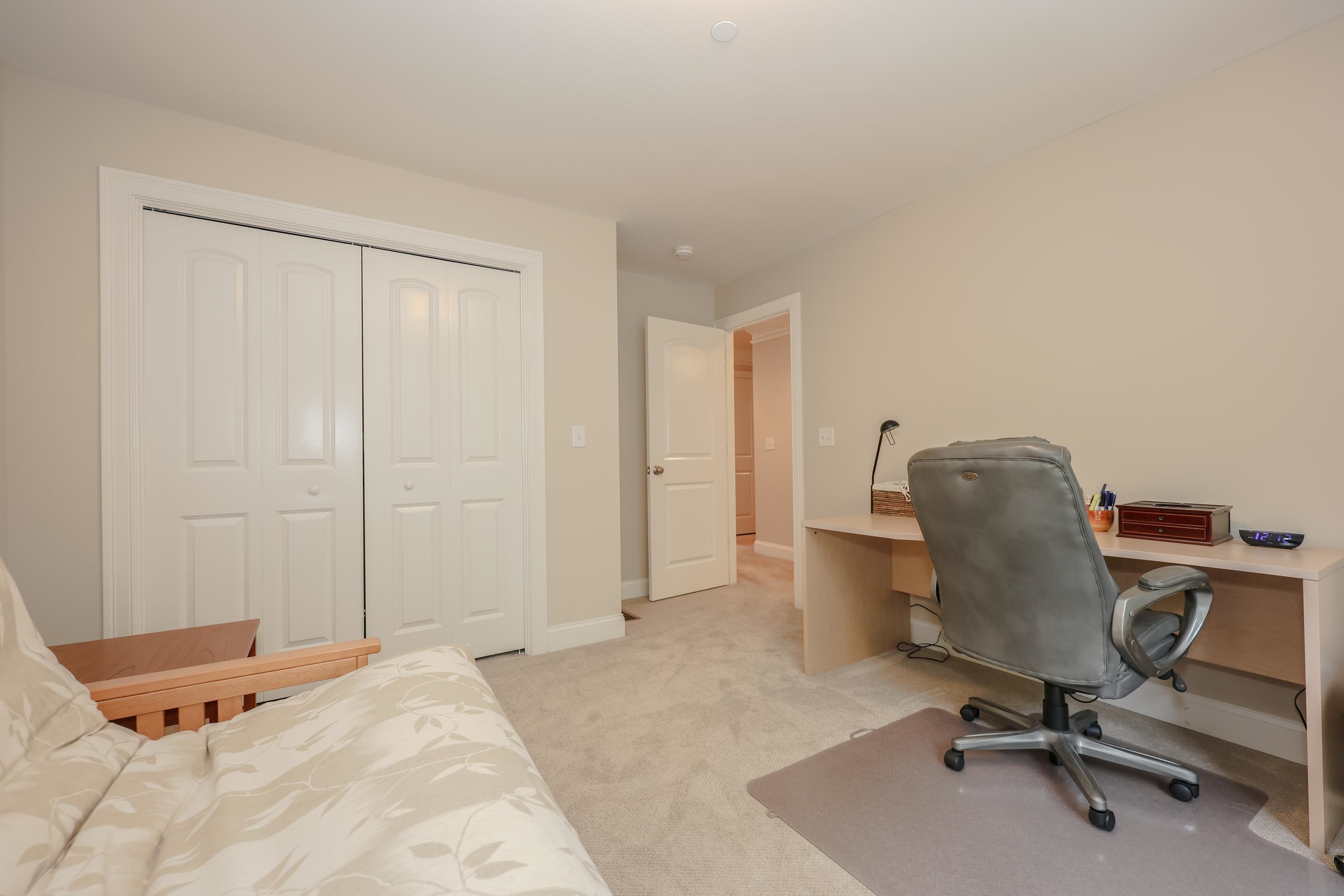 4 Manor Drive, Unit B Hooksett, NH 03106 - Photo 15 of 38