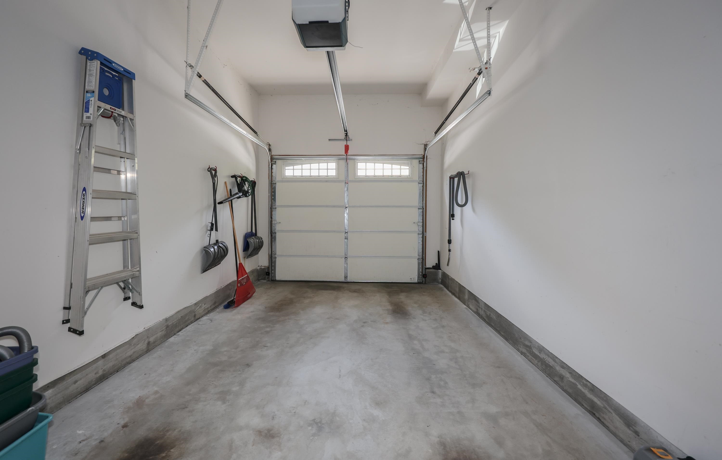 4 Manor Drive, Unit B Hooksett, NH 03106 - Photo 22 of 38