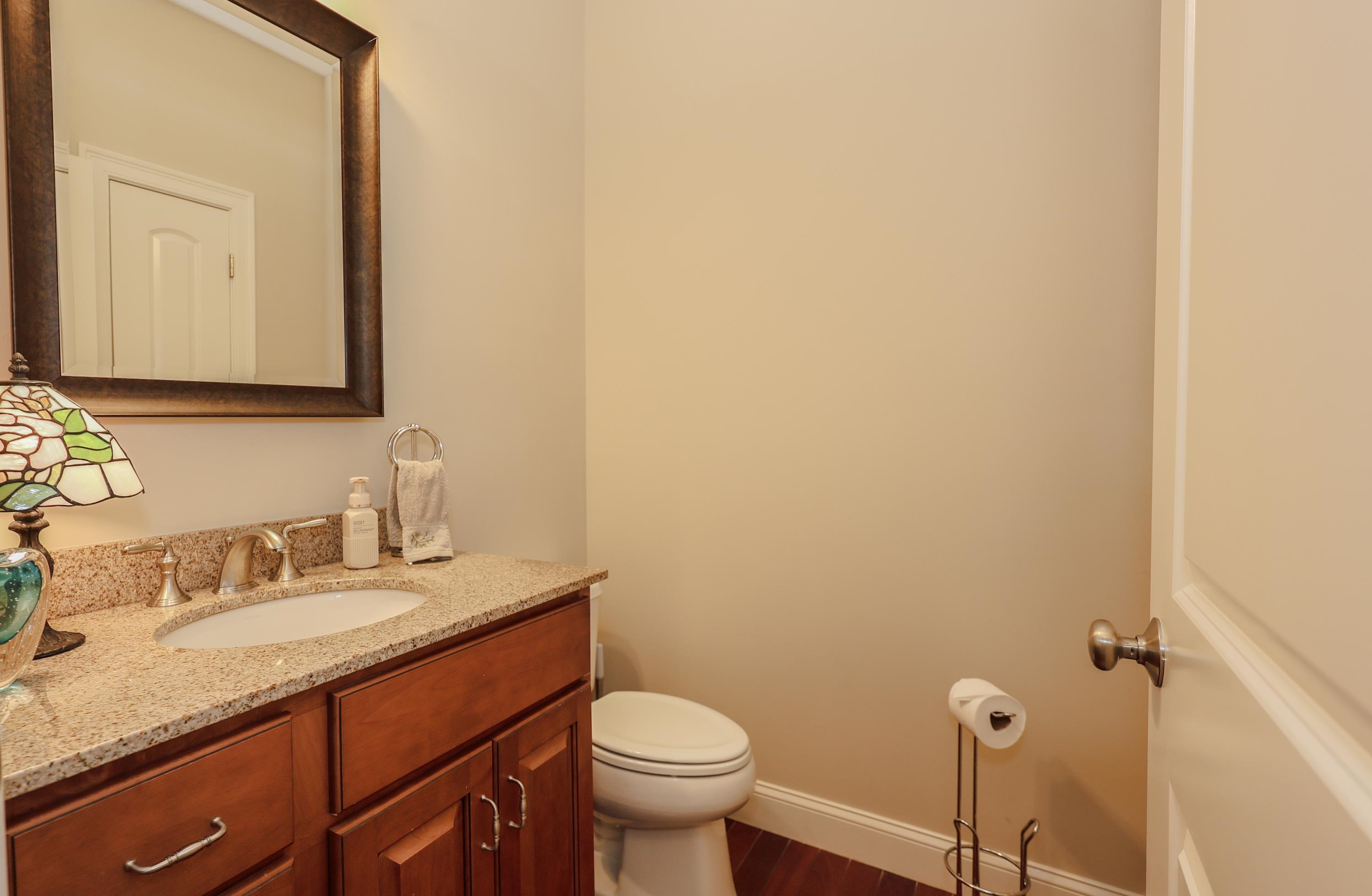 4 Manor Drive, Unit B Hooksett, NH 03106 - Photo 6 of 38