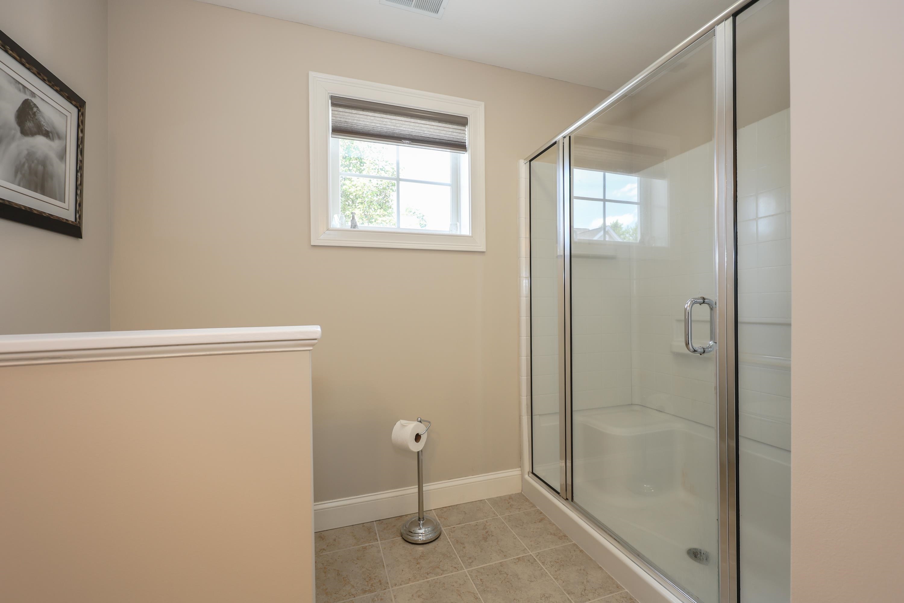 4 Manor Drive, Unit B Hooksett, NH 03106 - Photo 10 of 38