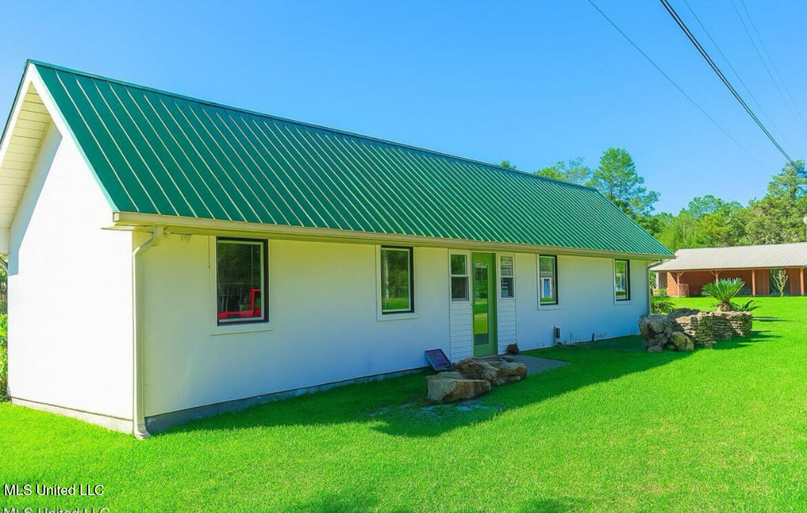 119 Ceasar Road Picayune, MS 39466 - Photo 11 of 25 IMG_3644