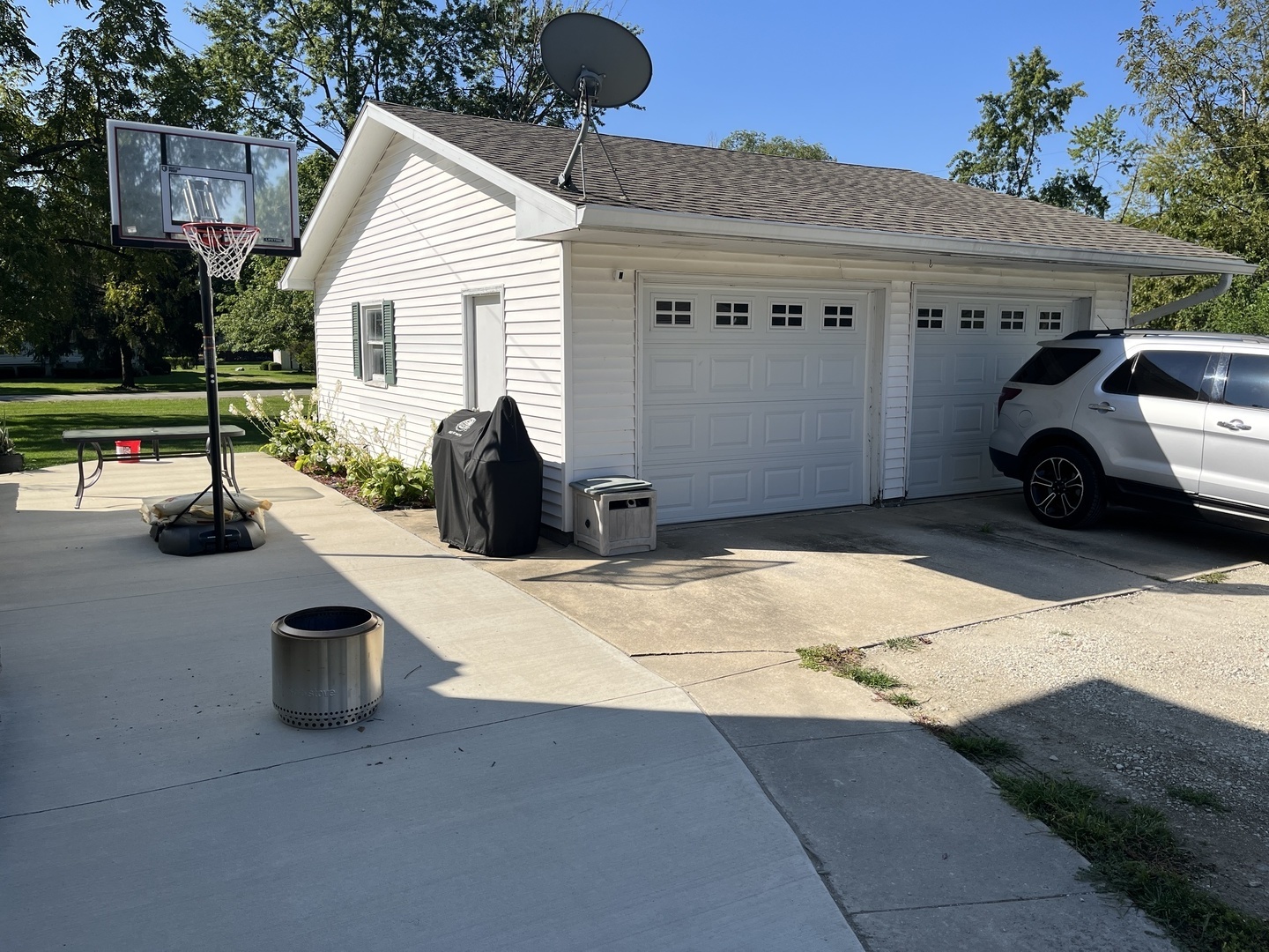 310 North Main Street Rankin, IL 60960 - Photo 16 of 17 a view of a roof deck