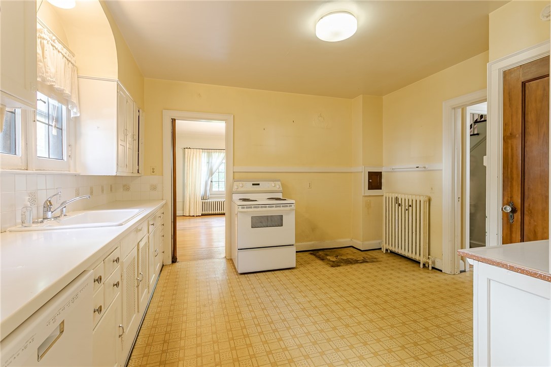 581 Claybourne Road Brighton, NY 14618 - Photo 13 of 40