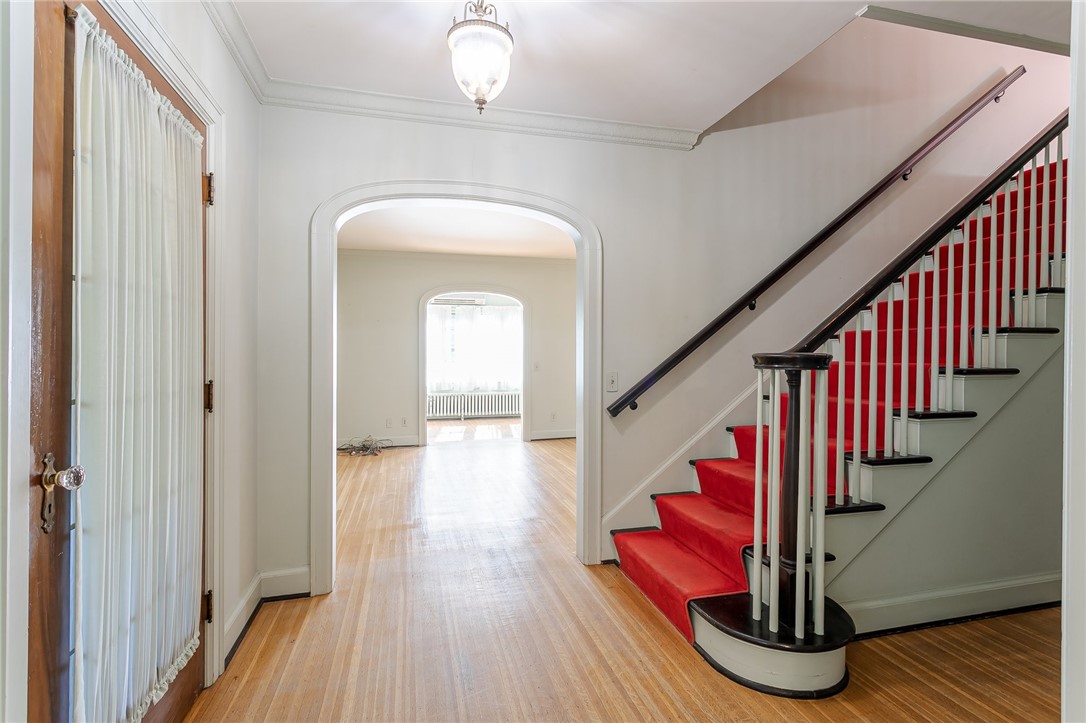 581 Claybourne Road Brighton, NY 14618 - Photo 8 of 40