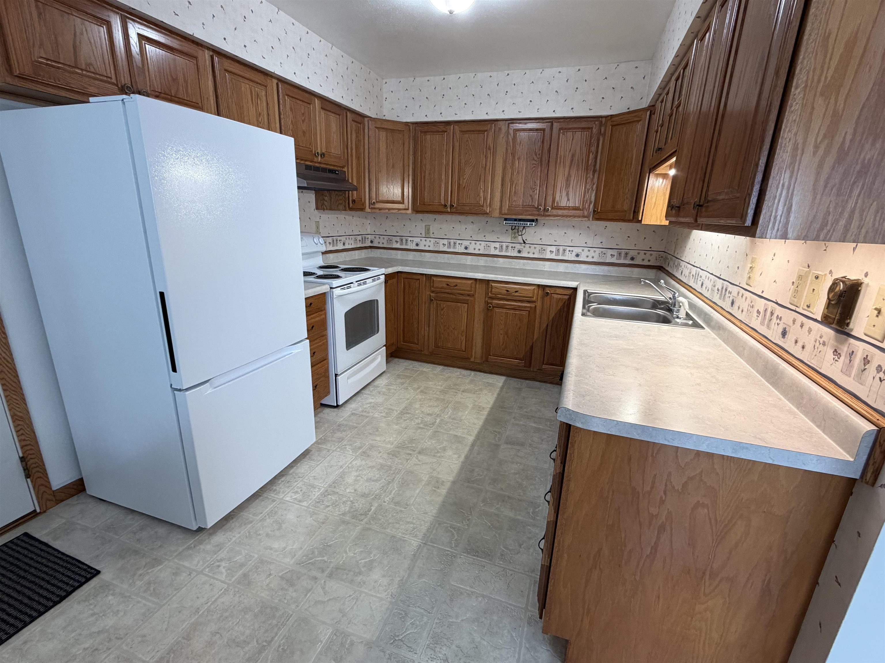 106 South 6th Street Colby, WI 54421 - Photo 6 of 27
