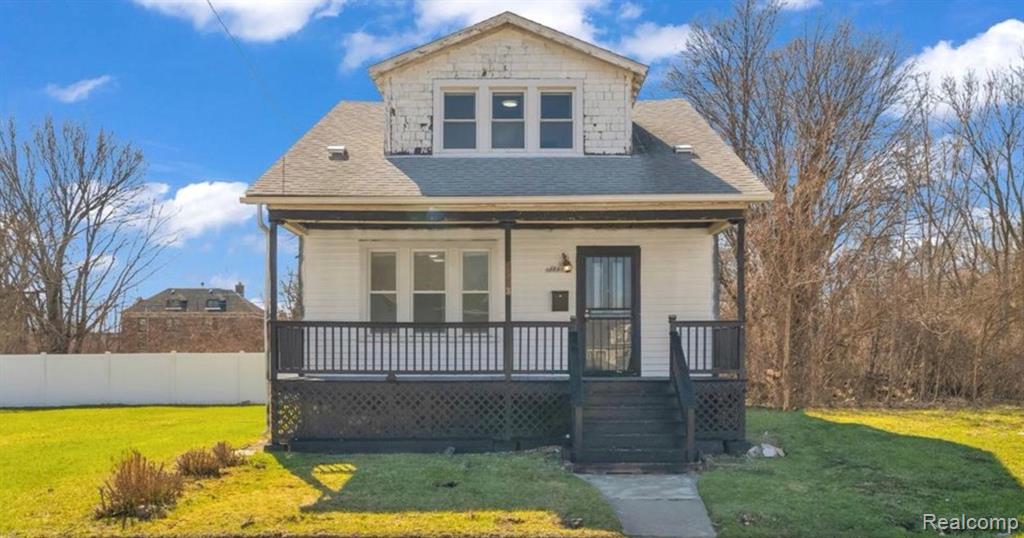 5573 Montclair Street Detroit, MI 48213 - Photo 1 of 40