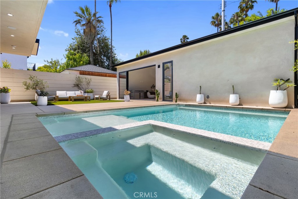 15721 Addison Street Encino, CA 91436 - Photo 31 of 69