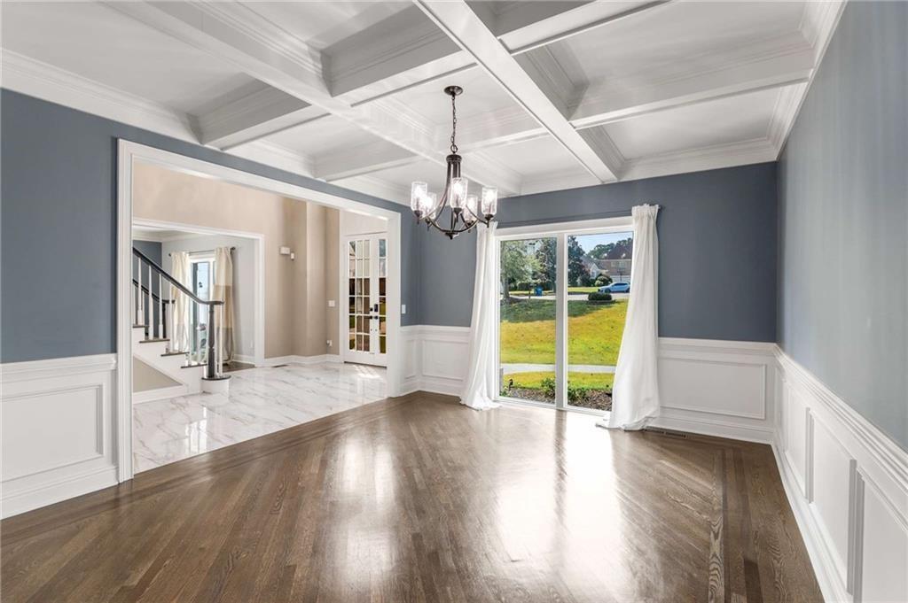 220 Milano Drive Southwest Atlanta, GA 30331 - Photo 6 of 48