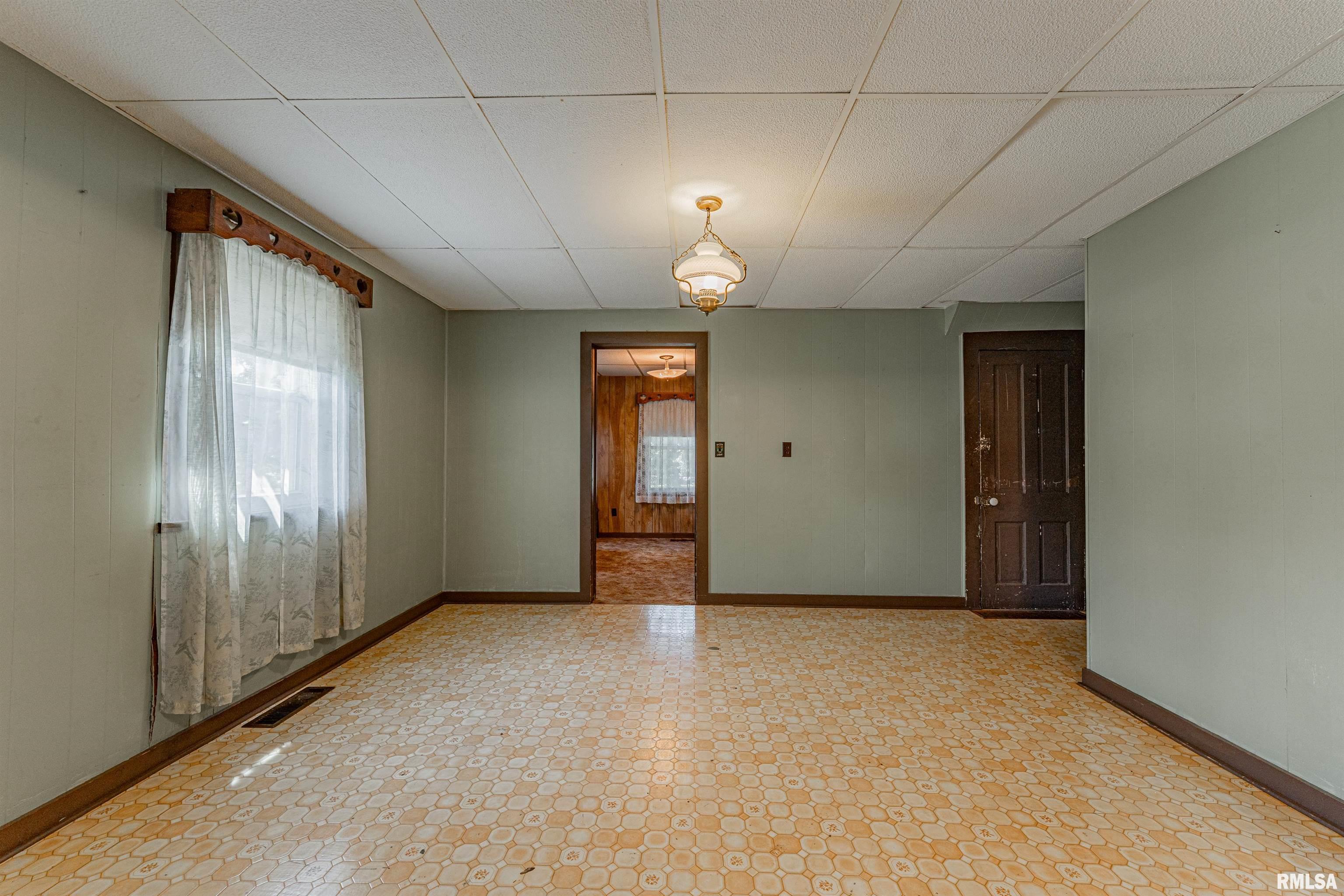 710 South Cedar Street Delavan, IL 61734 - Photo 6 of 27
