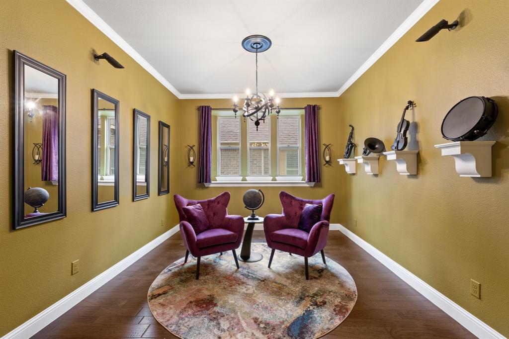 4711 Taylor Lane Grapevine, TX 76051 - Photo 20 of 31 a dining room with furniture and window