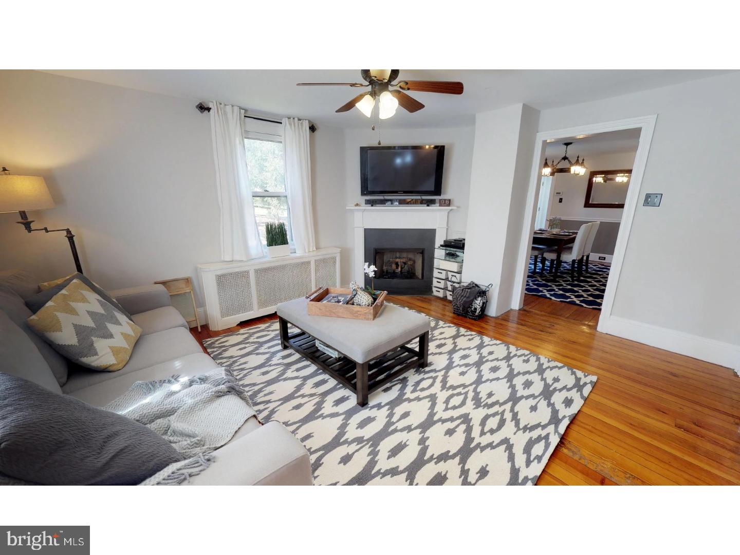 446 Upper Gulph Road Radnor, PA 19087 - Photo 5 of 24 Living Room