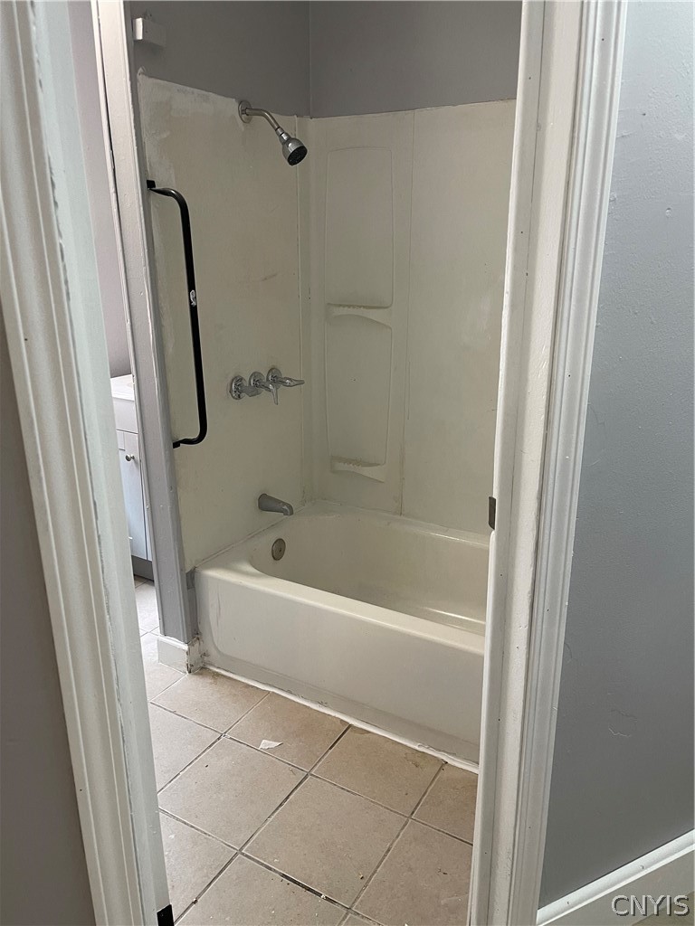 288 Genesee Street Auburn, NY 13021 - Photo 19 of 39