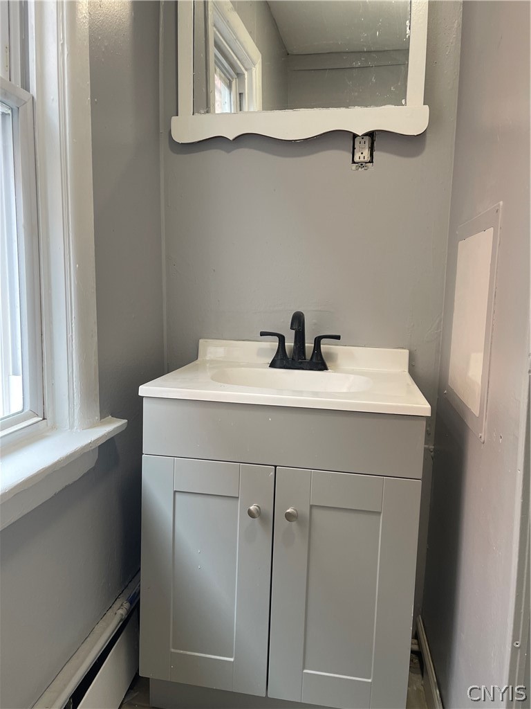 288 Genesee Street Auburn, NY 13021 - Photo 21 of 39