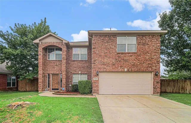 $398,950 | 9600 Fox Hill Drive, Fort Worth, TX 76131