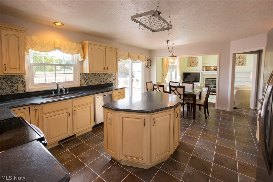 41235 Webster Road Lagrange, OH 44050 - Photo 10 of 35 Gallery Image 10