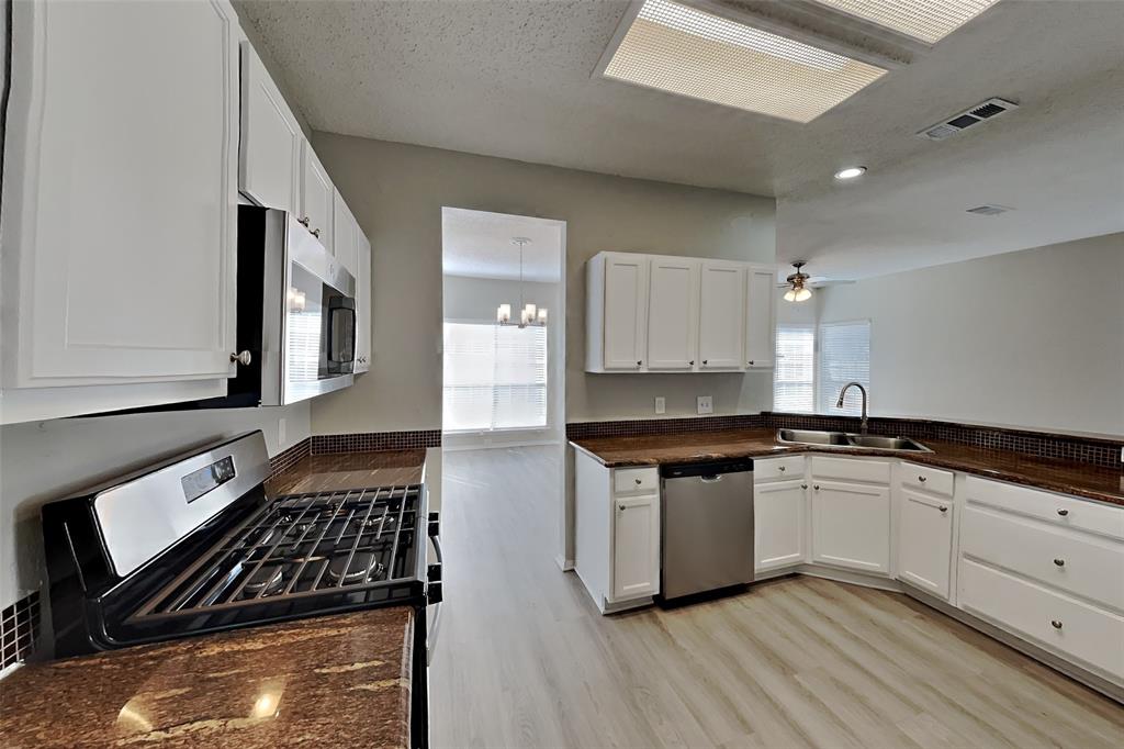 7100 Layla Road Arlington, TX 76016 - Photo 7 of 21 Gallery Image 7