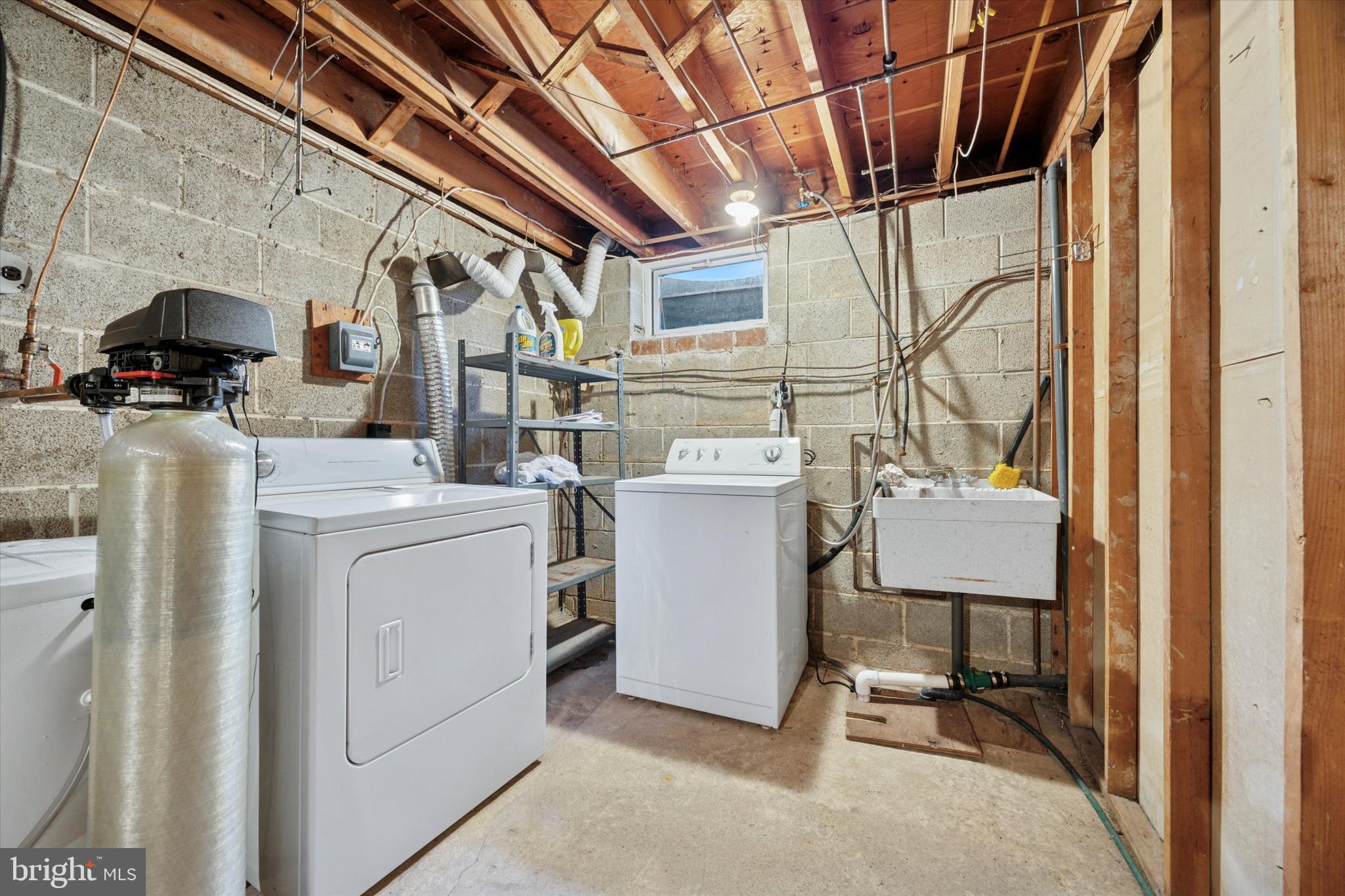 1111 Hagues Mill Road Ambler, PA 19002 - Photo 22 of 31 a utility room with dryer and washer