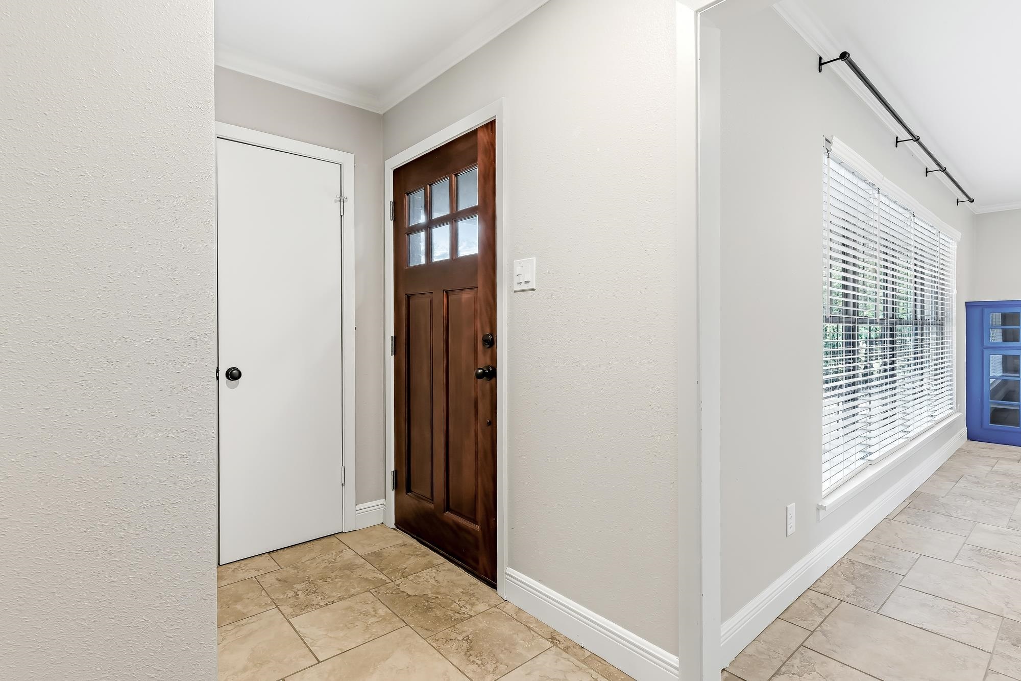 835 Howell Street Beaumont, TX 77706 - Photo 5 of 31