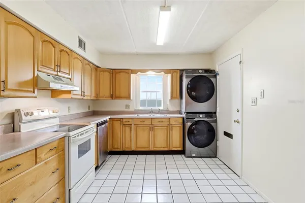 $160,000 | 525 South Conway Road, Unit 49, Orlando, FL 32807