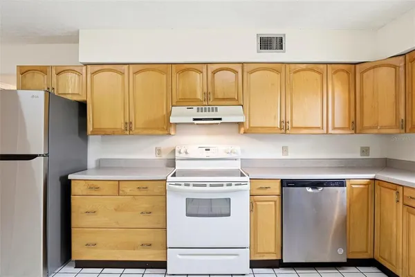 $160,000 | 525 South Conway Road, Unit 49, Orlando, FL 32807