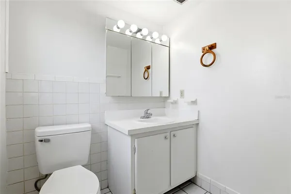 $160,000 | 525 South Conway Road, Unit 49, Orlando, FL 32807