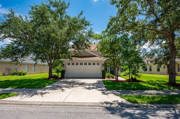 $2,900 | 6227 Blue Runner Court, Lakewood Ranch, FL 34202
