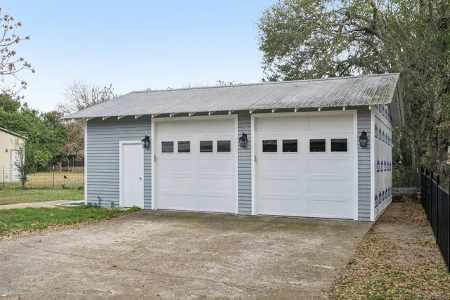 $399,000 | 902 Turney Street, Smithville, TX 78957