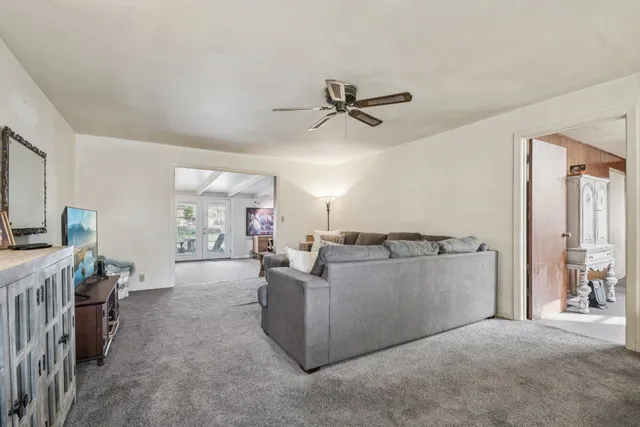 $399,000 | 902 Turney Street, Smithville, TX 78957