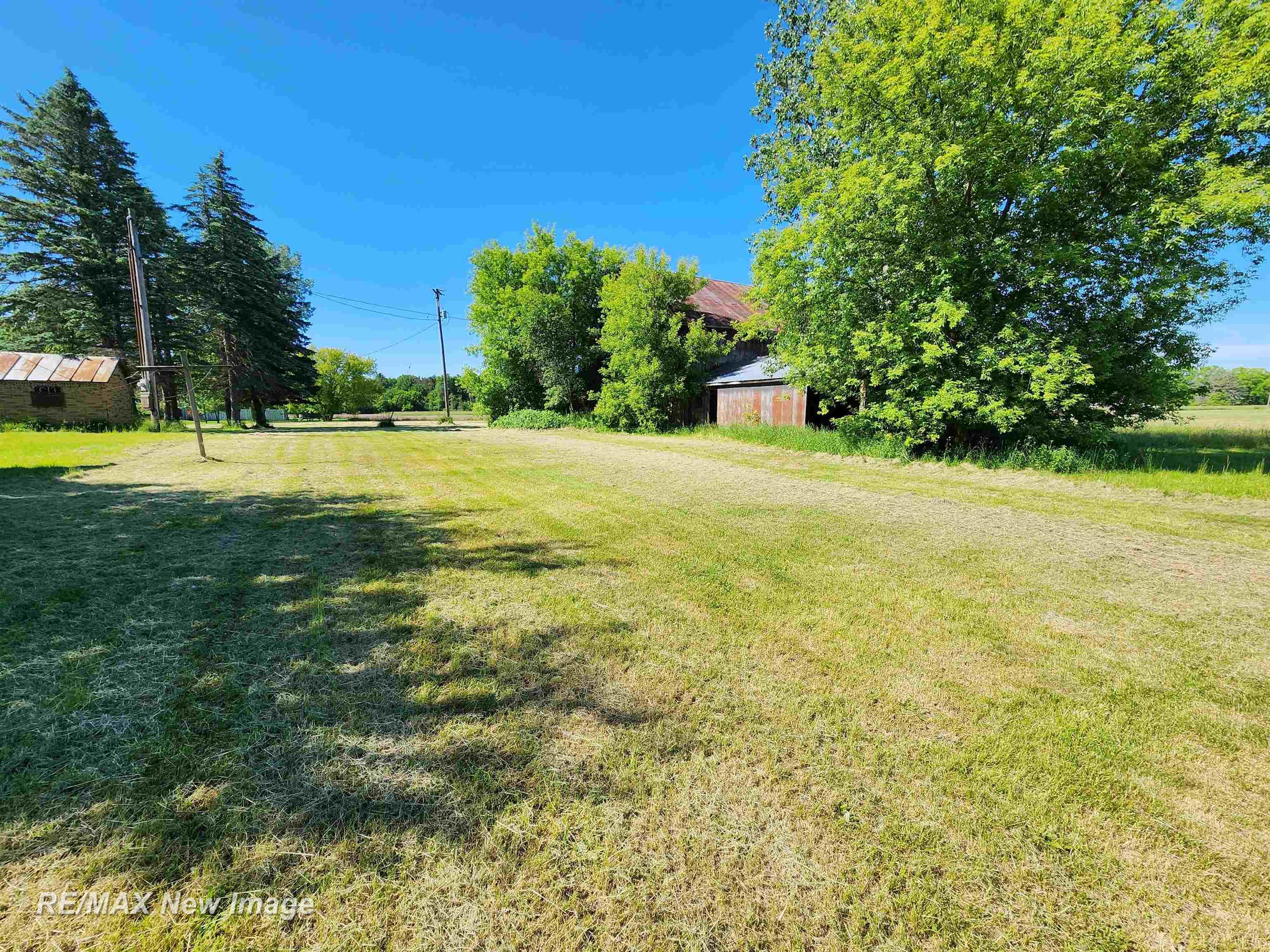 14460 Collier Road Hemlock, MI 48626 - Photo 31 of 34