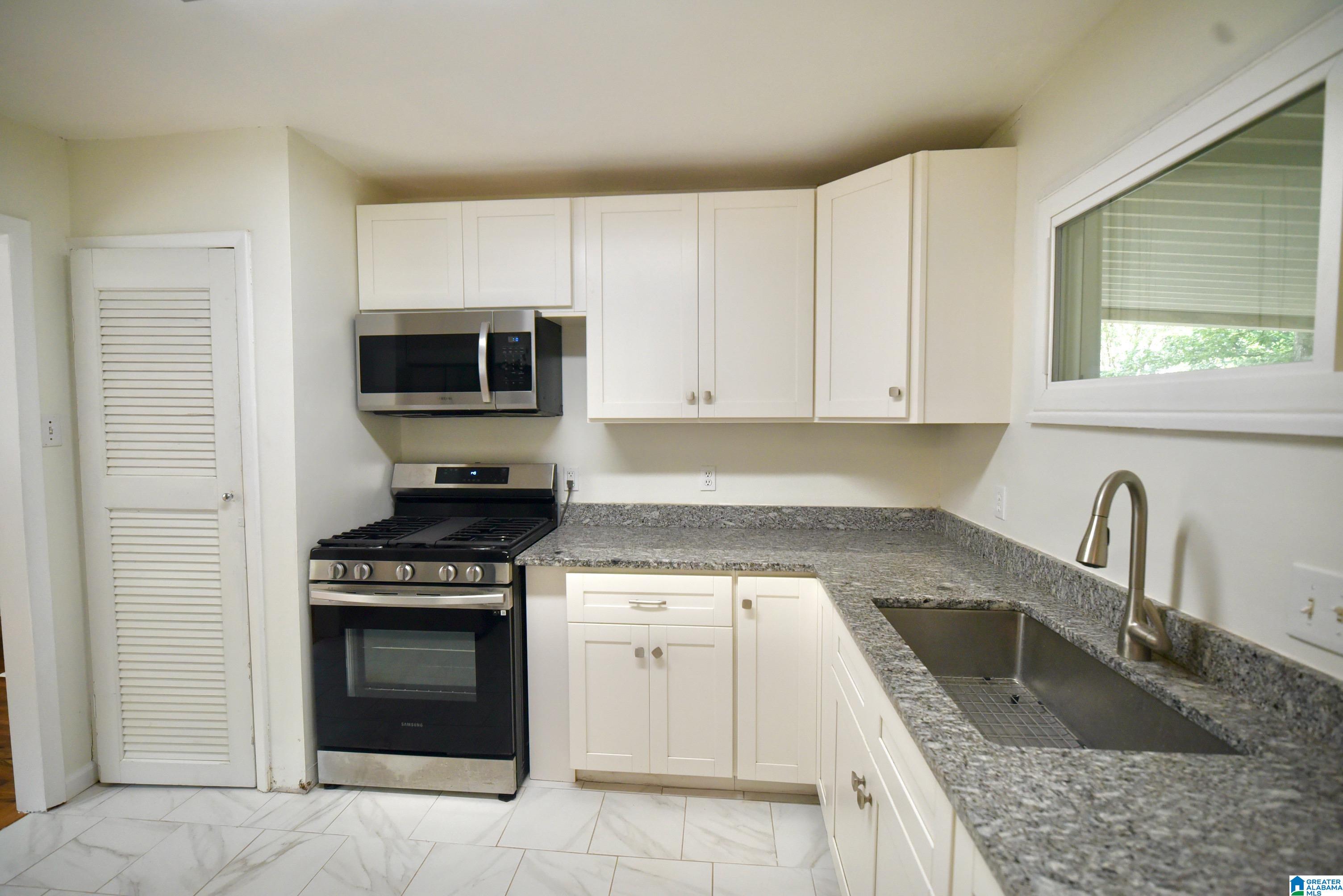 1341 Cresthill Road Birmingham, AL 35213 - Photo 6 of 19